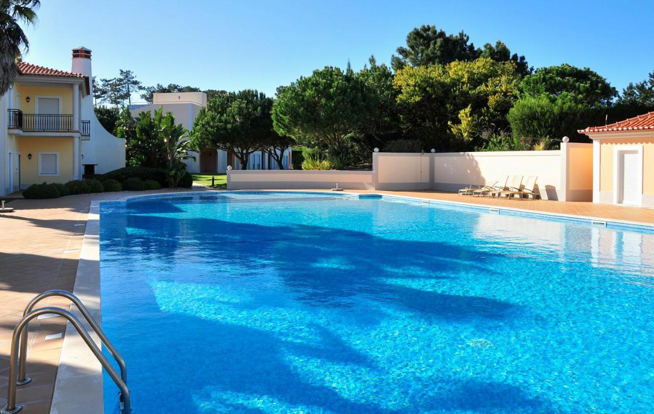 Praia Del Rey Bythe Pools Praia del Rei Exterior photo