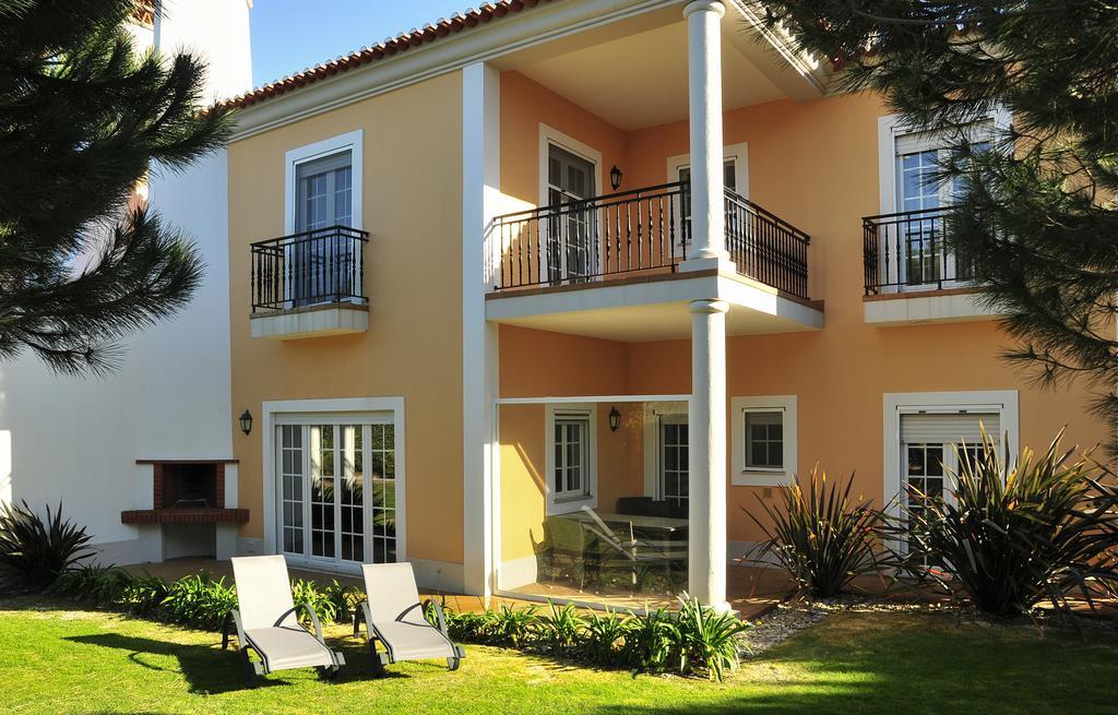 Praia Del Rey Bythe Pools Praia del Rei Exterior photo